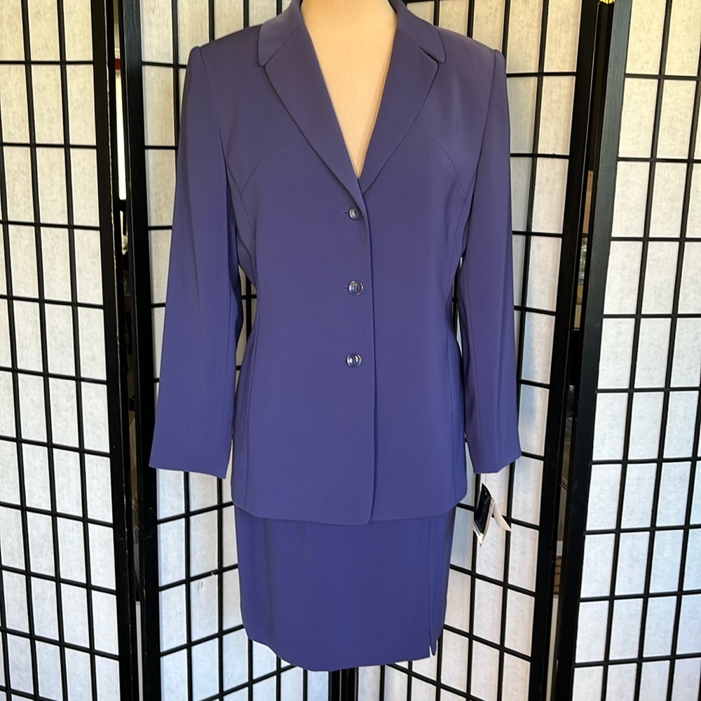 Valerie Stevens Petites Dusty Violet Jacket and Skirt Suit 8P